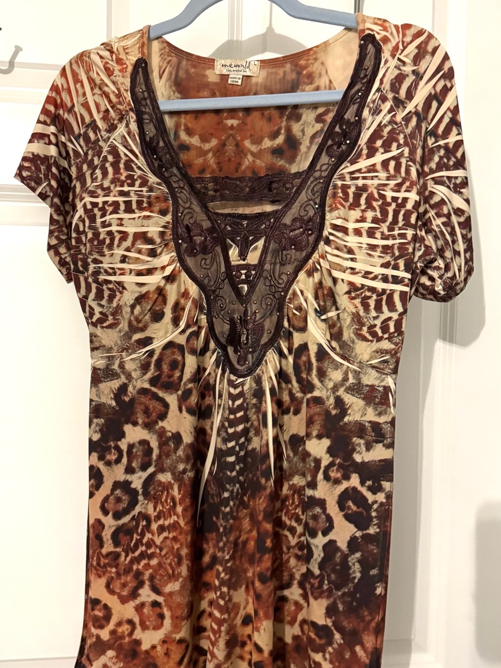 One World Animal Print Embellished V-Neck Women’s Tunic short sleeve L